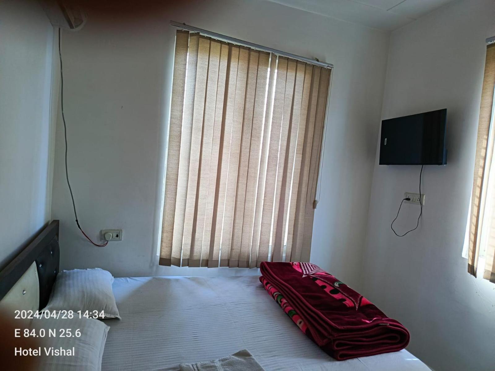 Hotel Vishal Buxar Extérieur photo