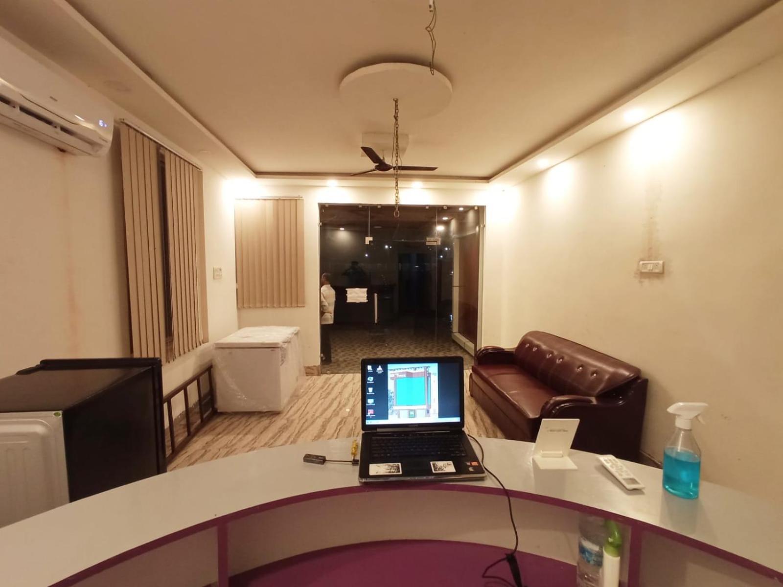 Hotel Vishal Buxar Extérieur photo